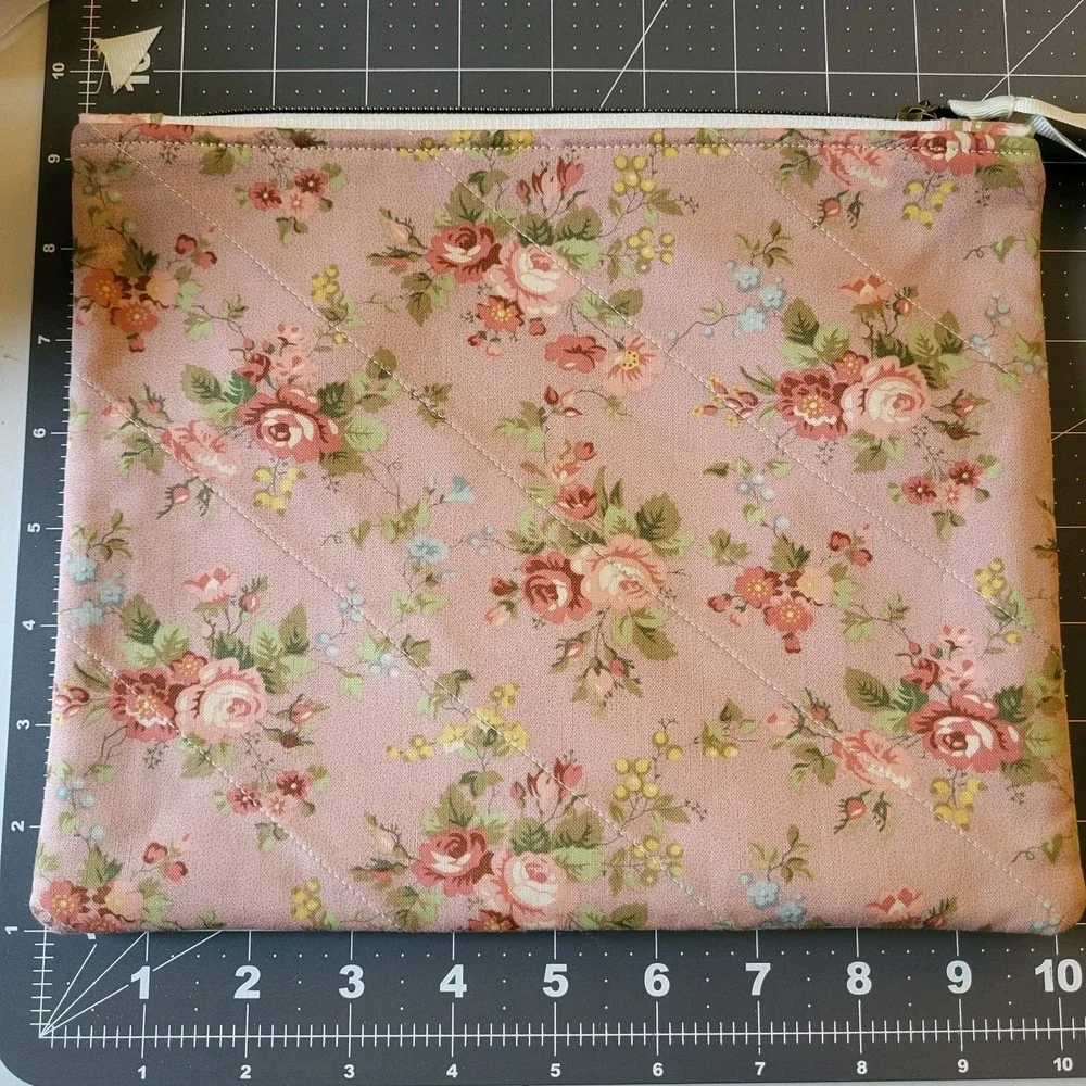 Handmade Pink Floral Quilted Cosmetic Toiletry Travel Bag Zipper Pouch Girl Gift